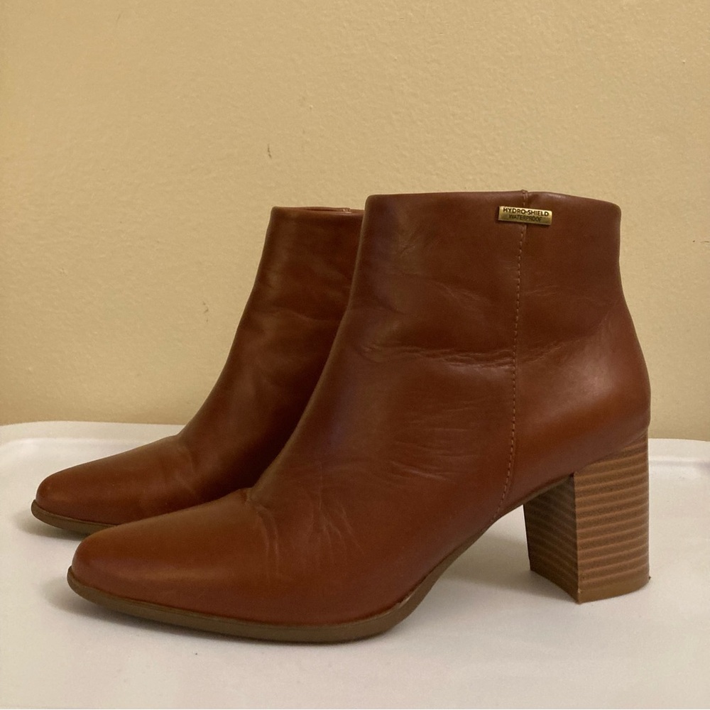 Rockport genuine leather block heel ankle boots